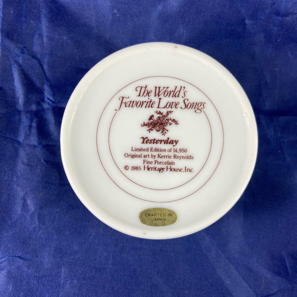Vintage 1985 Music Trinket Box Heritage House Plays “ Yesterday “ Love Songs - Picture 5 of 12